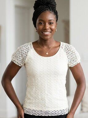 Ivory Lace Short Sleeves Top N.W.D. size Medium